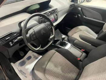Citroen c4 picasso interior(4)
