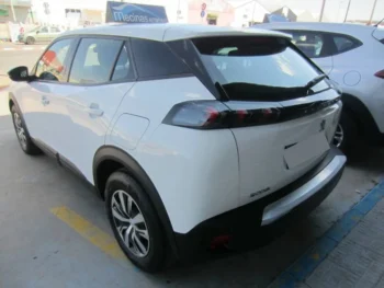 Peugeot 2008 blanco 2