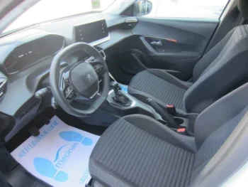 Peugeot 2008 blanco 4
